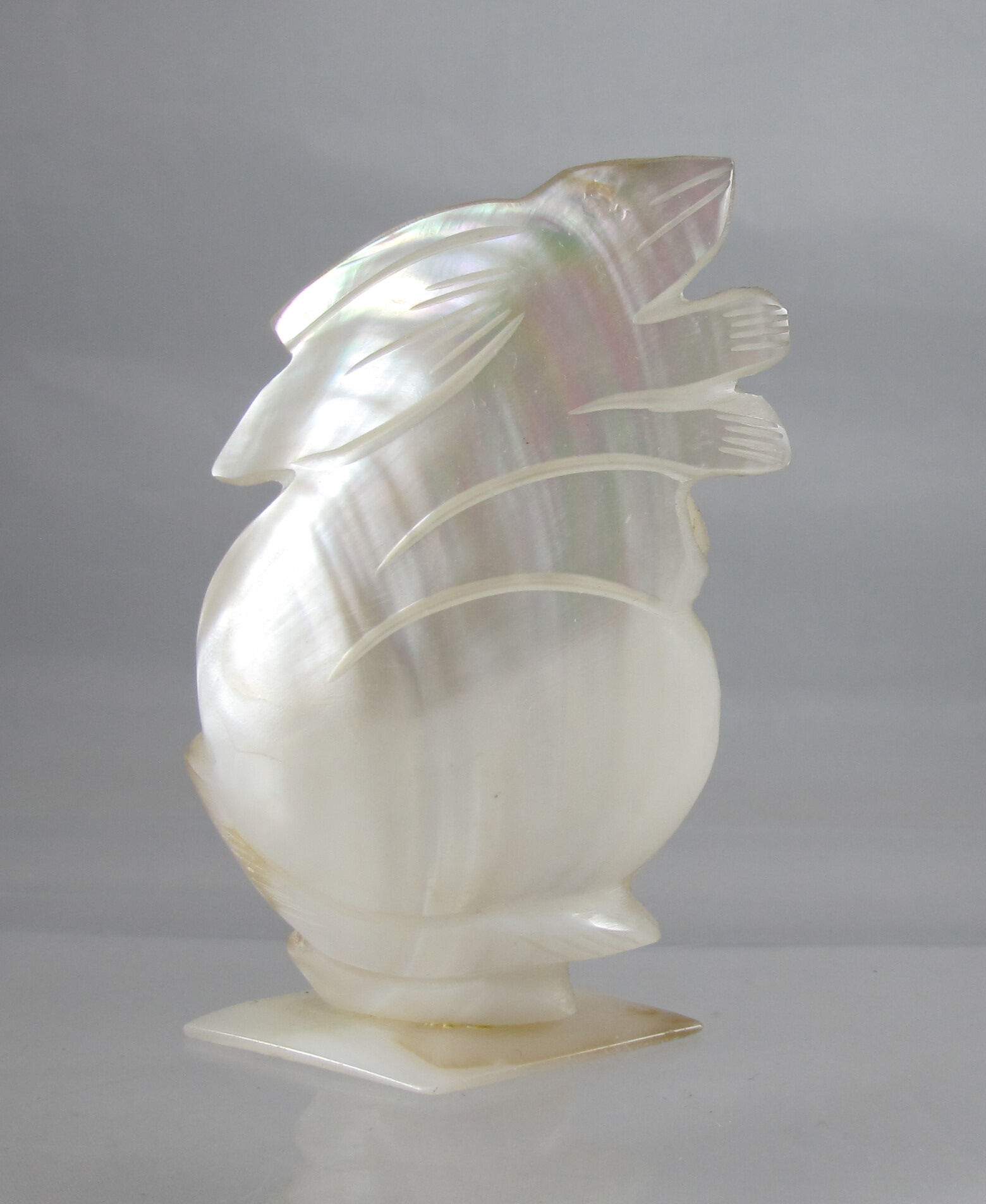 Mother-of-pearl vase