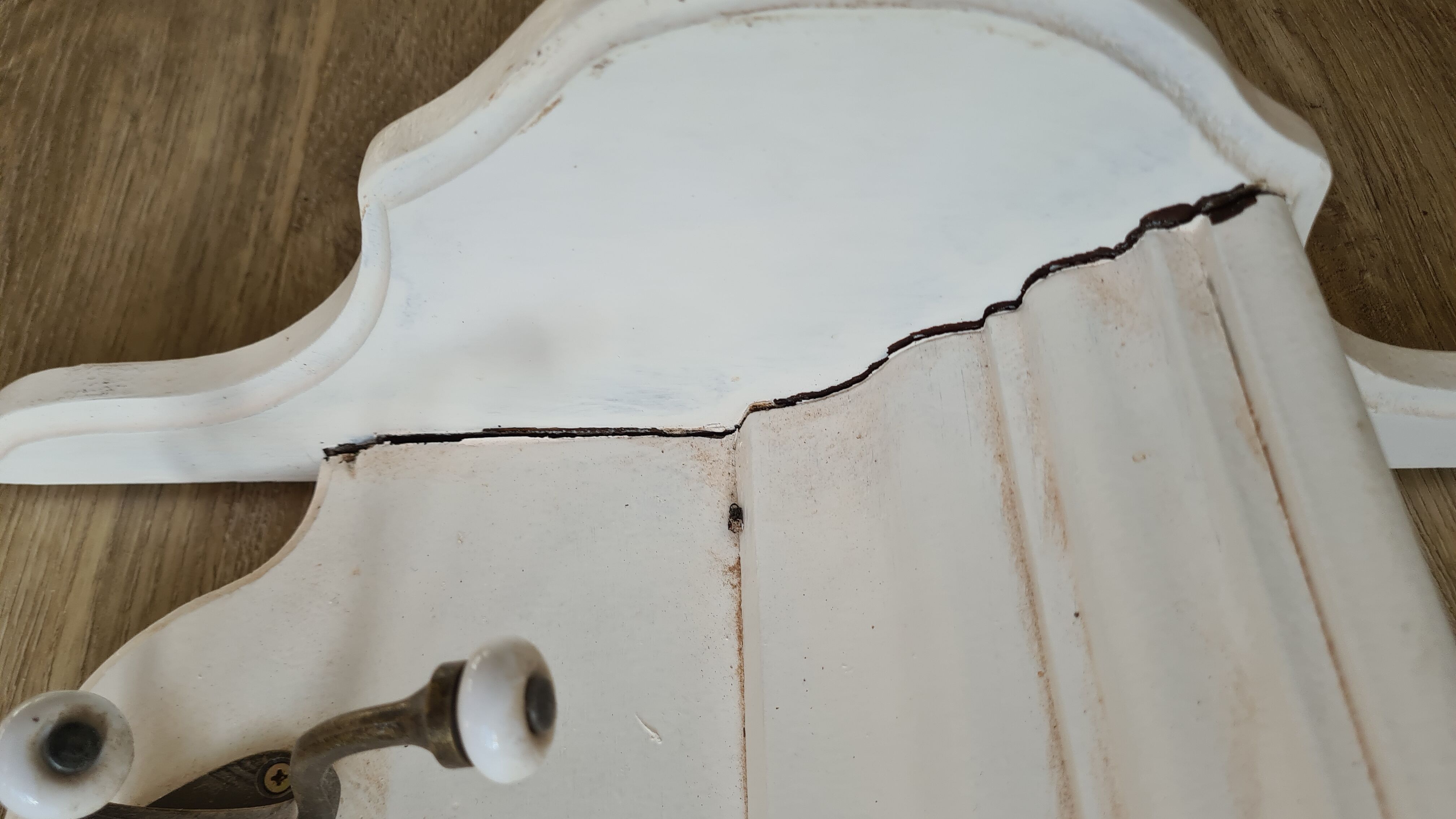 Old wall coat rack / 7 hooks / molding / baroque / white