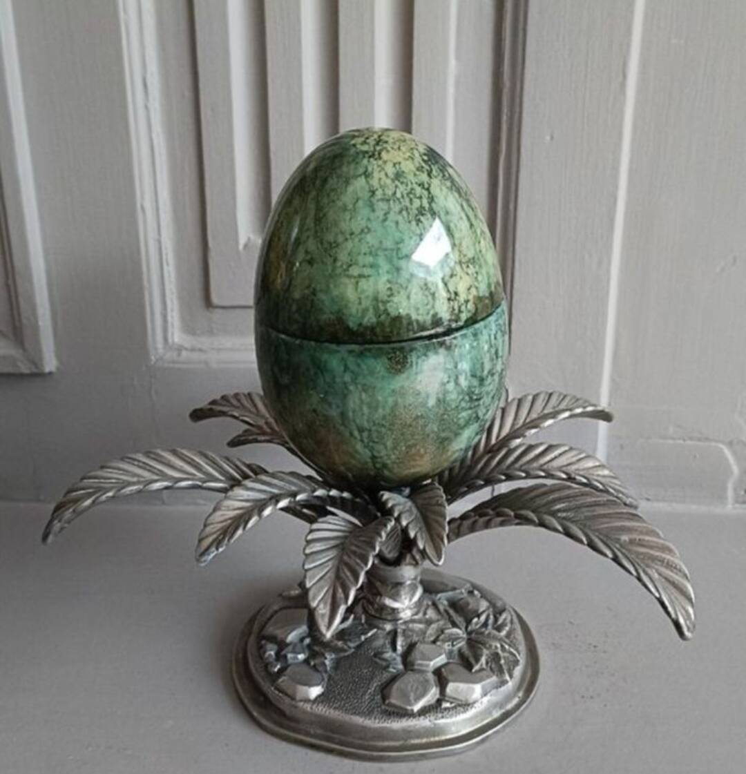 Oeuf en marbre et bronze, Art Déco