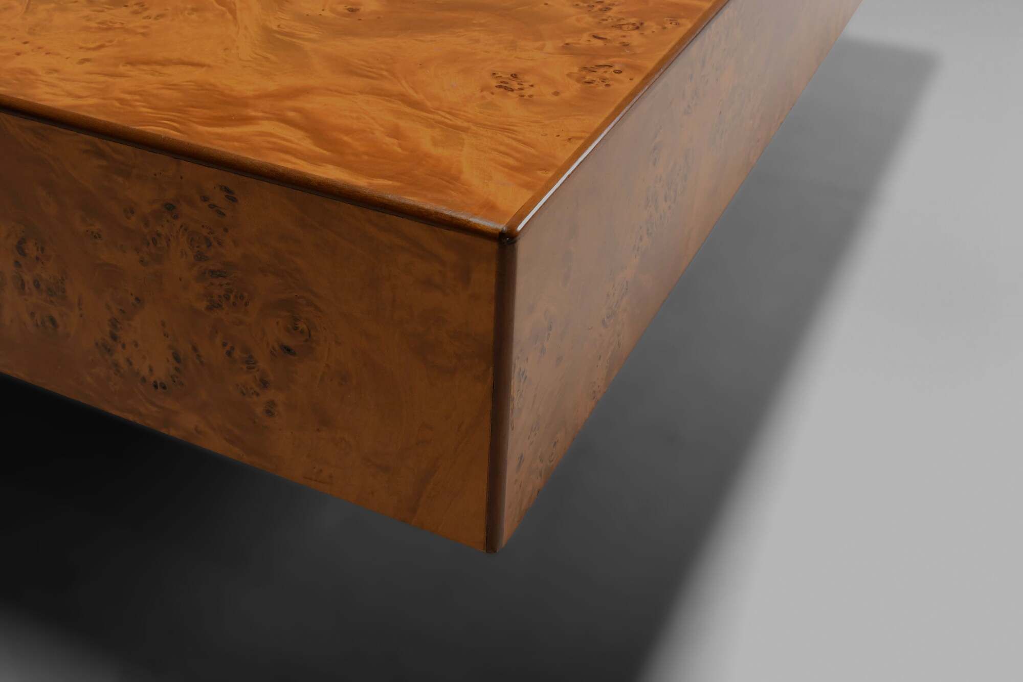 Large burl wood coffee table from the 1970s in the style of Willy Rizzo and Milo Baughman.