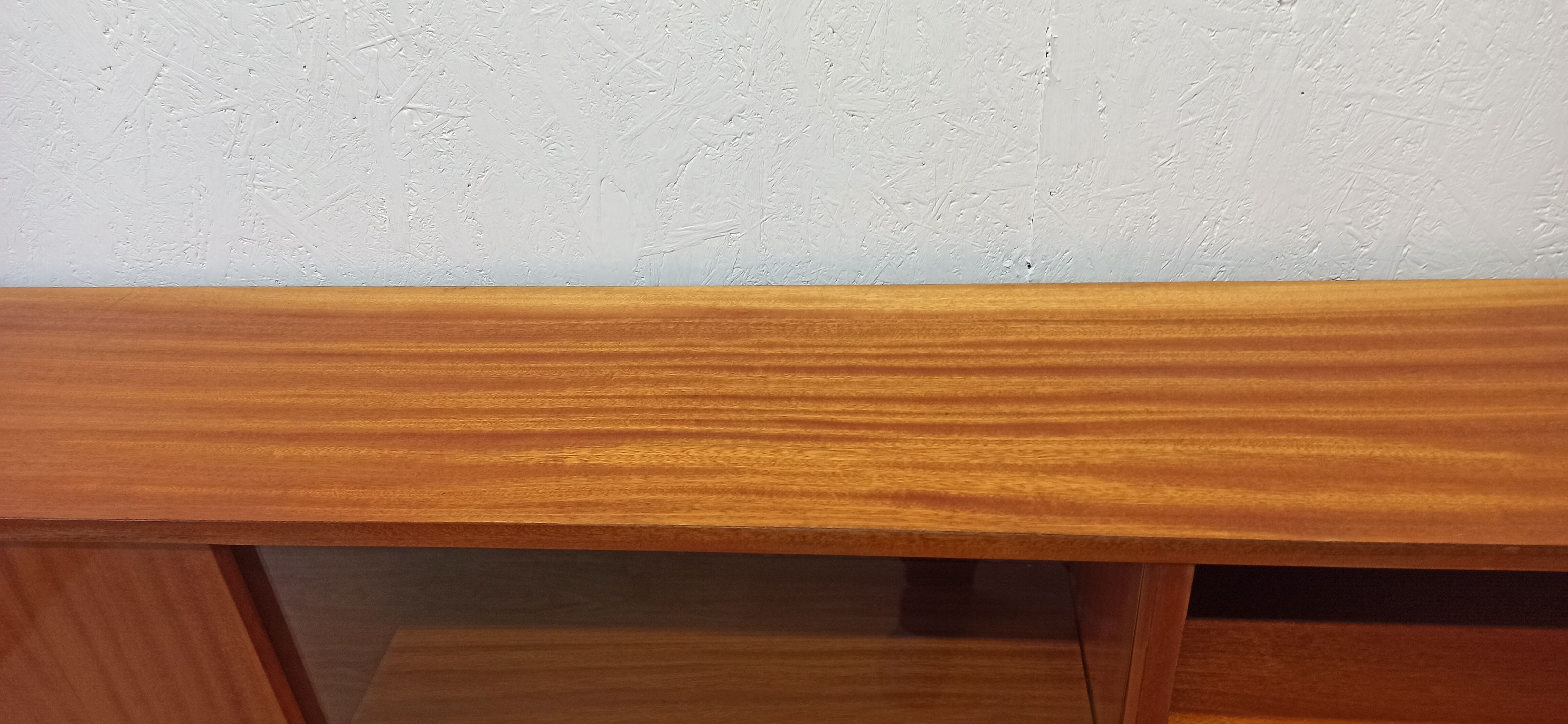 Buffet moderniste, des années 1970