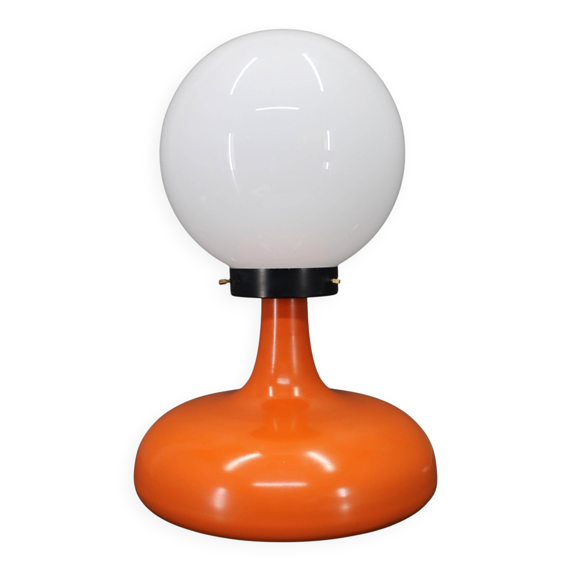 Italian space age lacquered metal table lamp with milk glass, 1970s