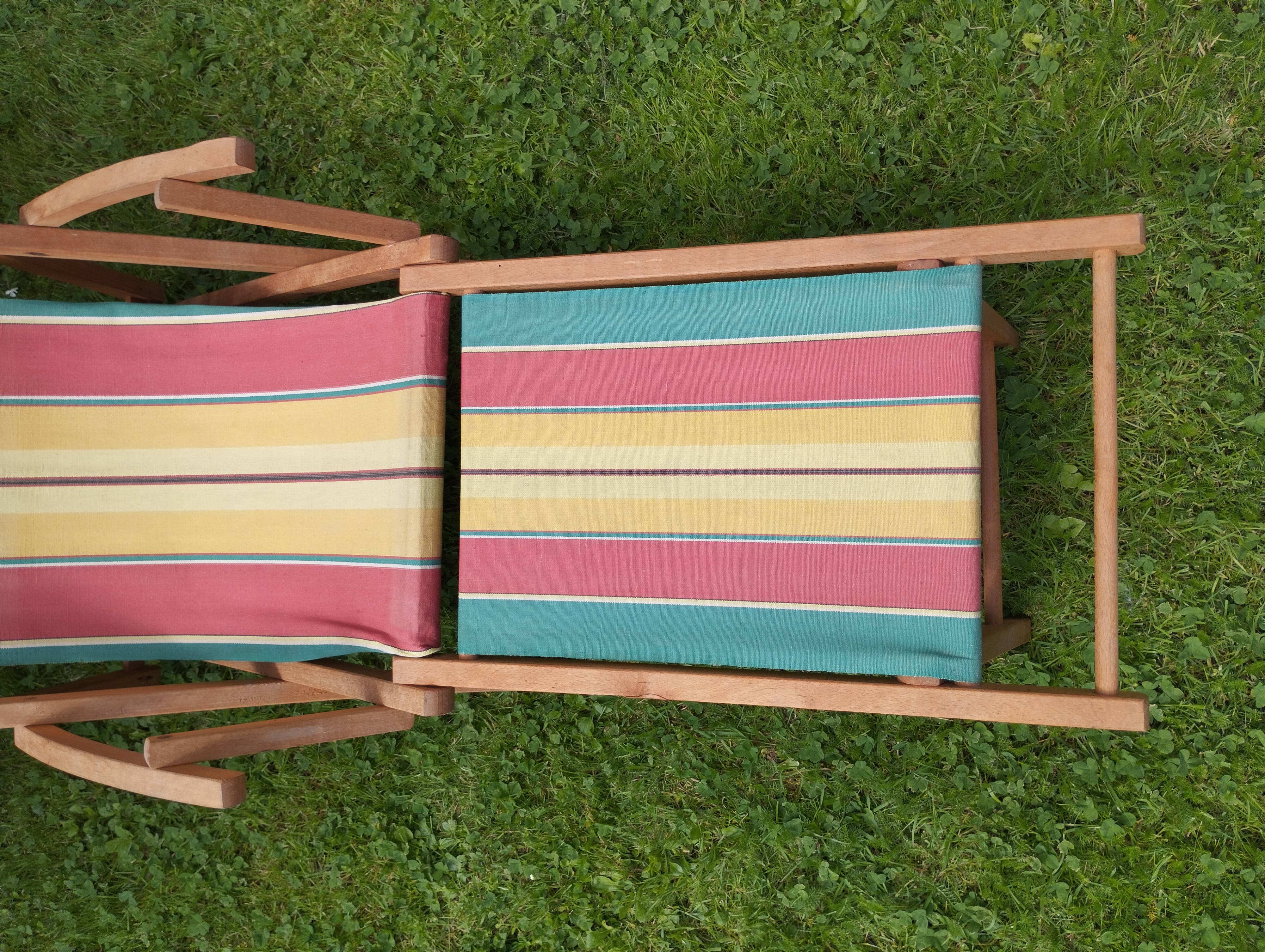 Vintage children's deckchair, sun lounger, striped canvas, 1960-1970.
