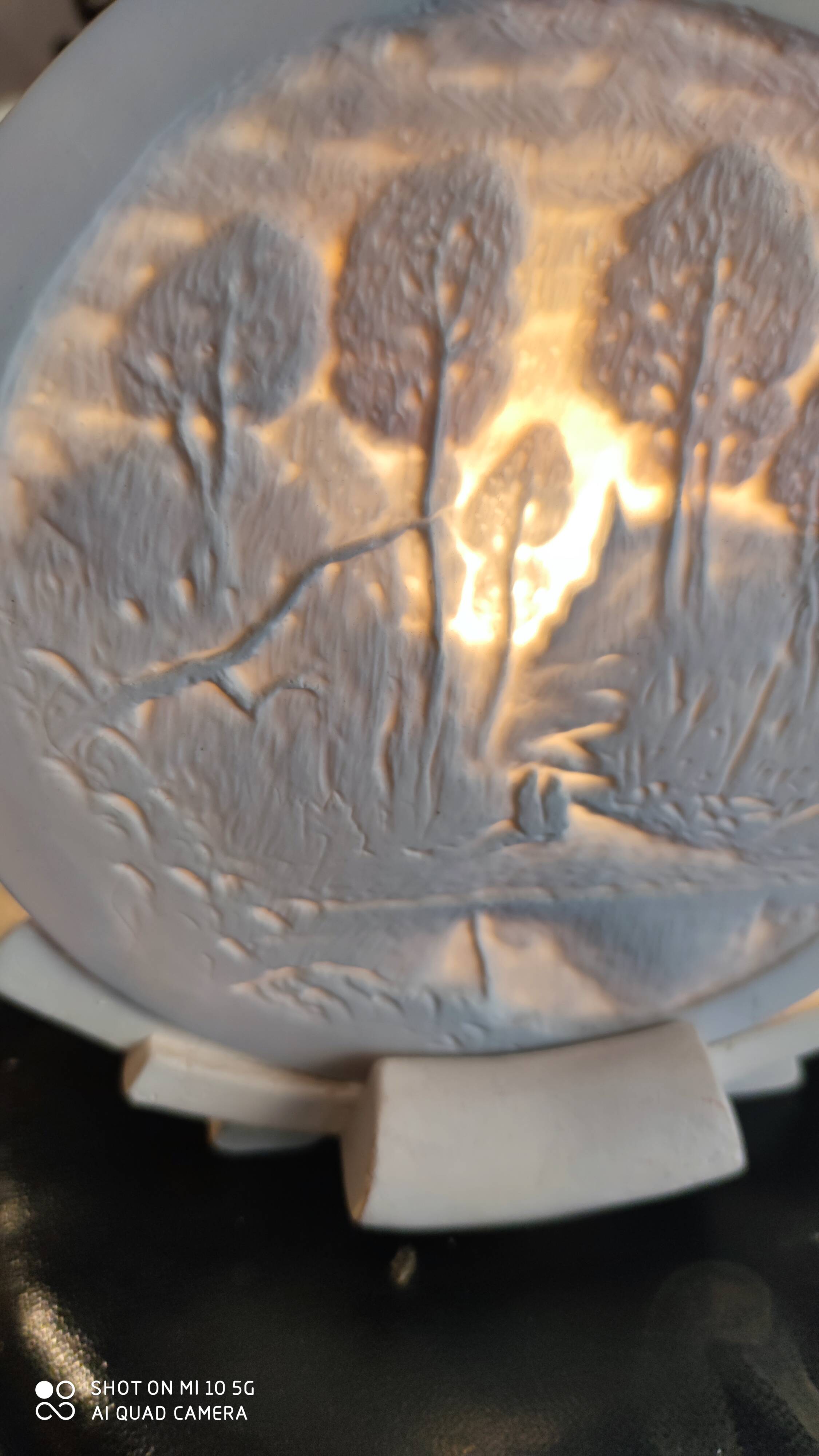 Lampe lithophanie en biscuit et stuc style arts décoratifs