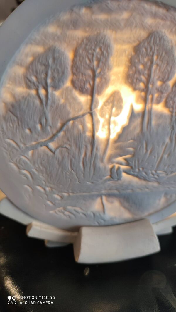 Lampe lithophanie en biscuit et stuc style arts décoratifs