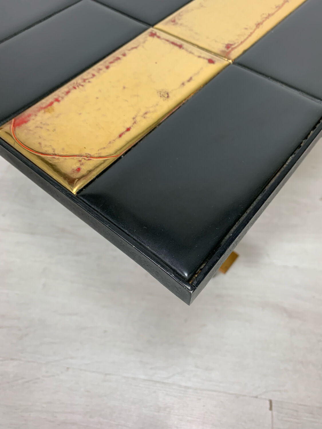 Ceramic coffee table