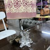 LAMP WITH LAMPSHADE.