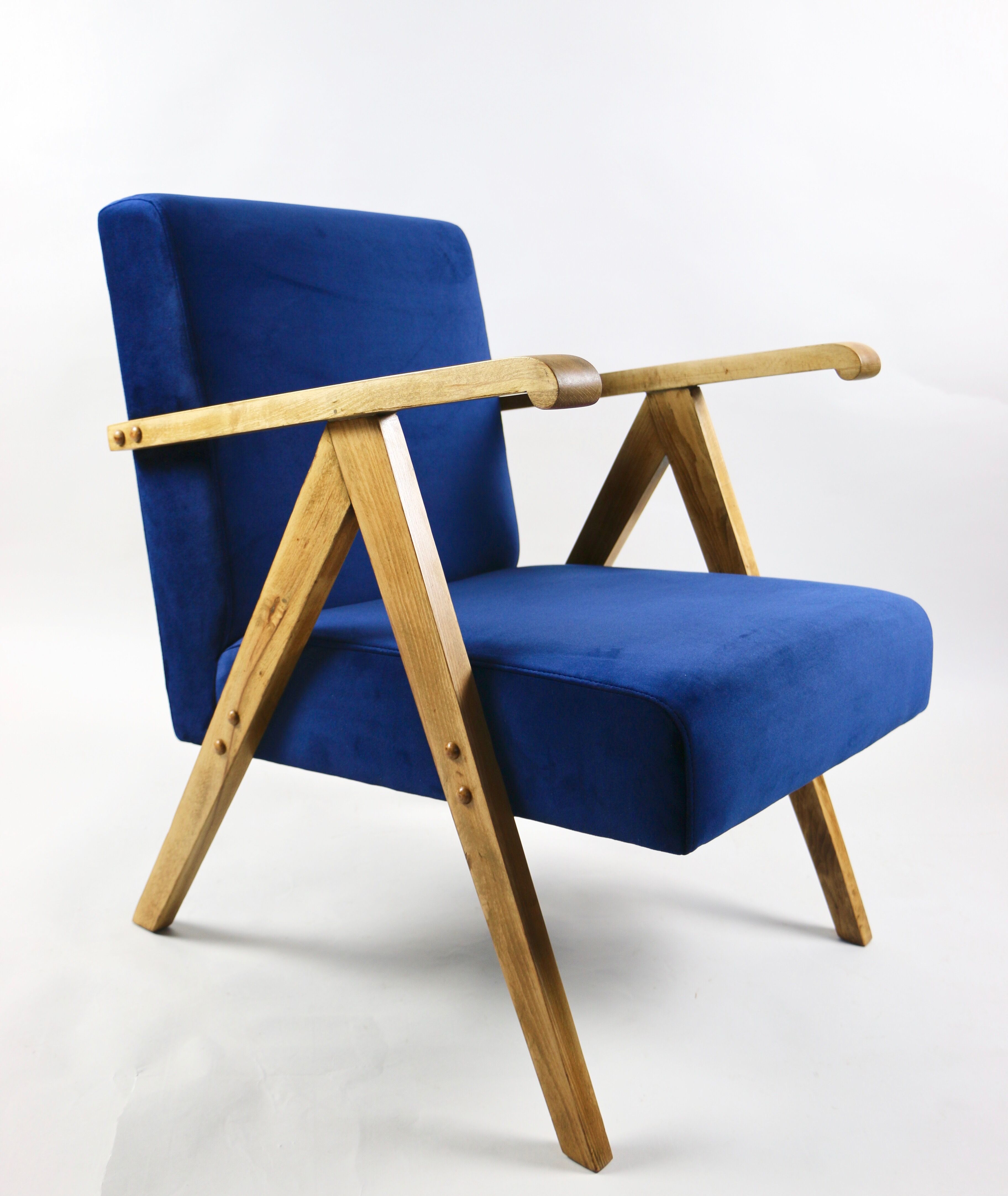 Fauteuils en velours bleu 1970