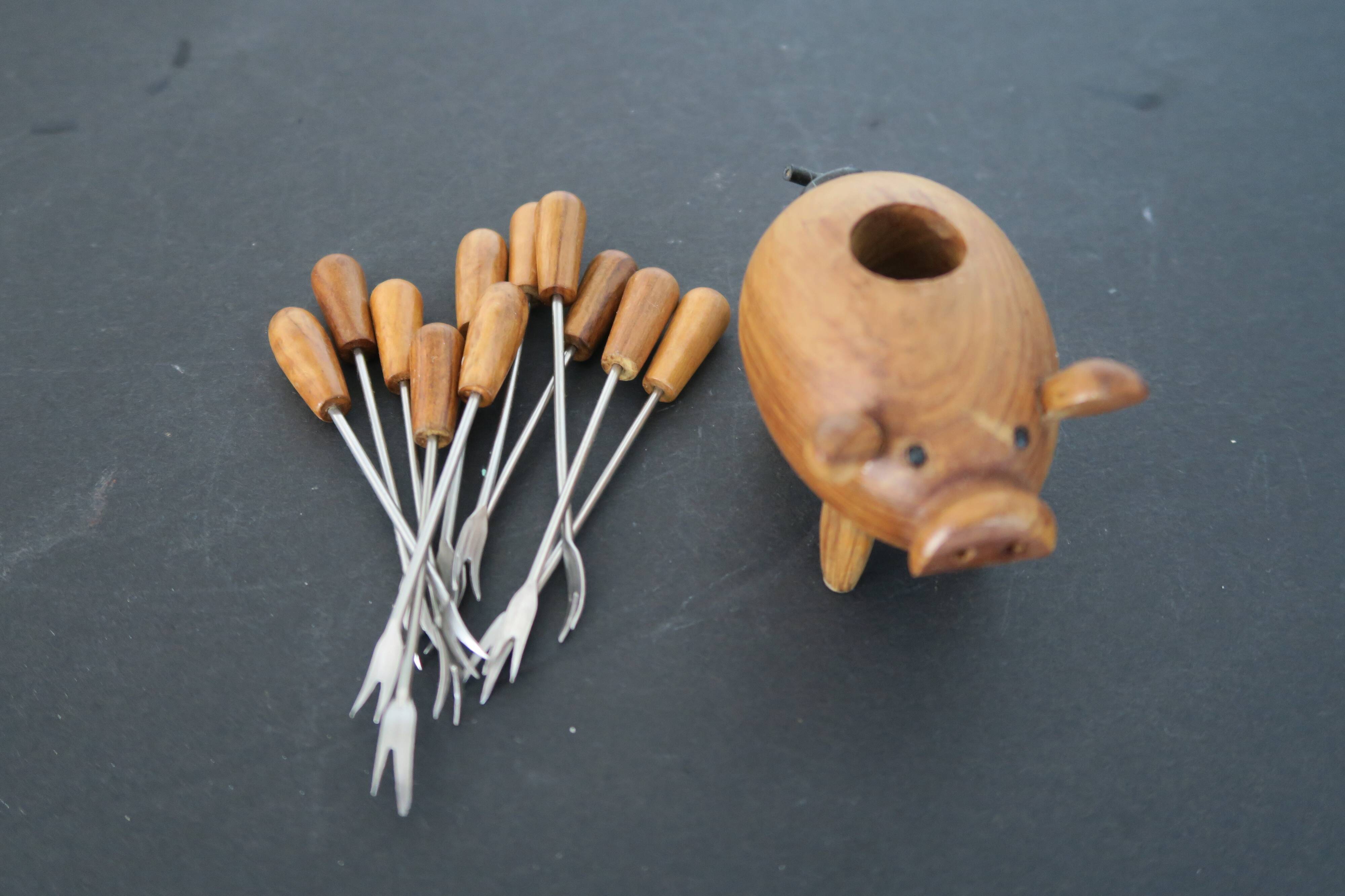 Vintage pig with wooden picks