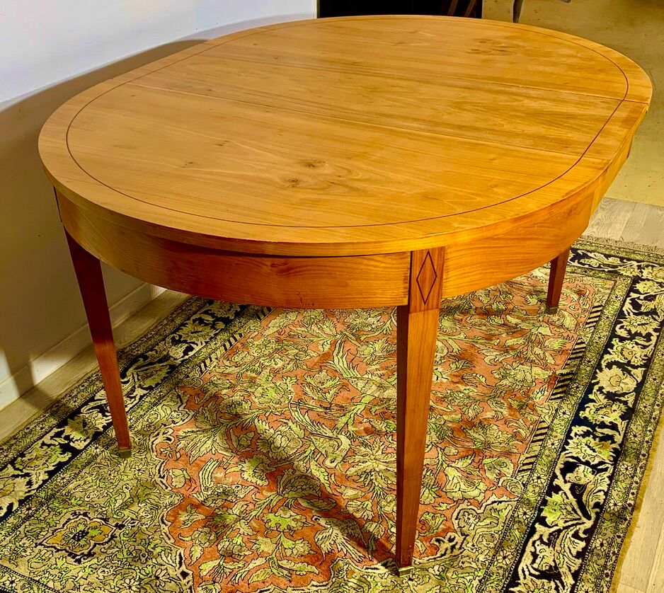 Oval table in cherry style Directoire with 3 extensions, 10 people.