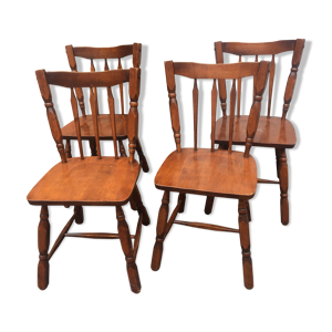 4 chaises en bois massif,