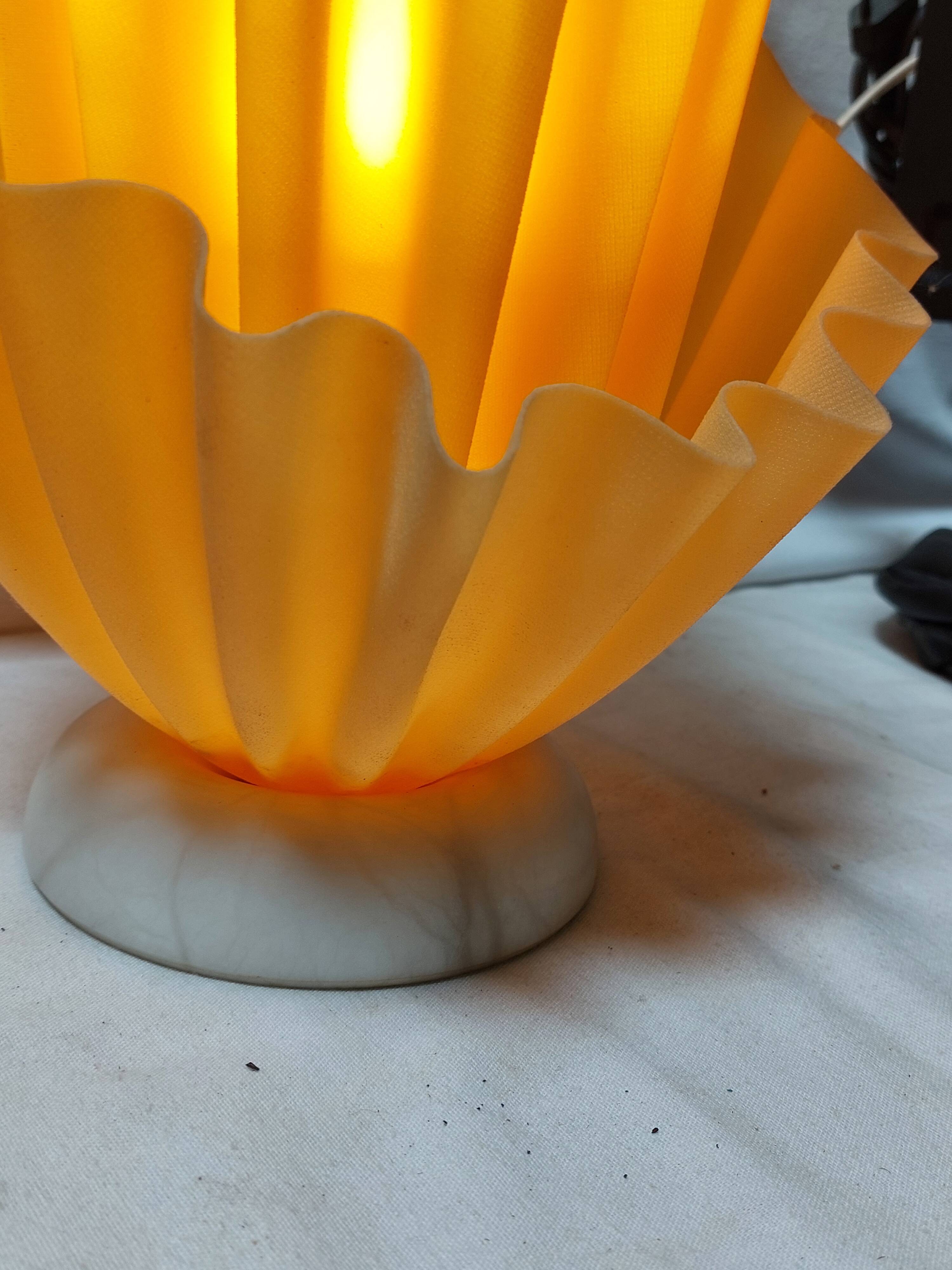 Large Corolle table lamp by Georgia Jacob - Vintage 70s