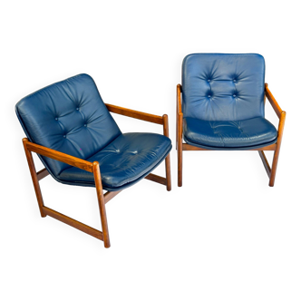 A pair of Bauchaus armchairs by Fredrik Kayser for Vatne Møbler, Norway, 1960s.