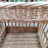 Bakery wicker basket