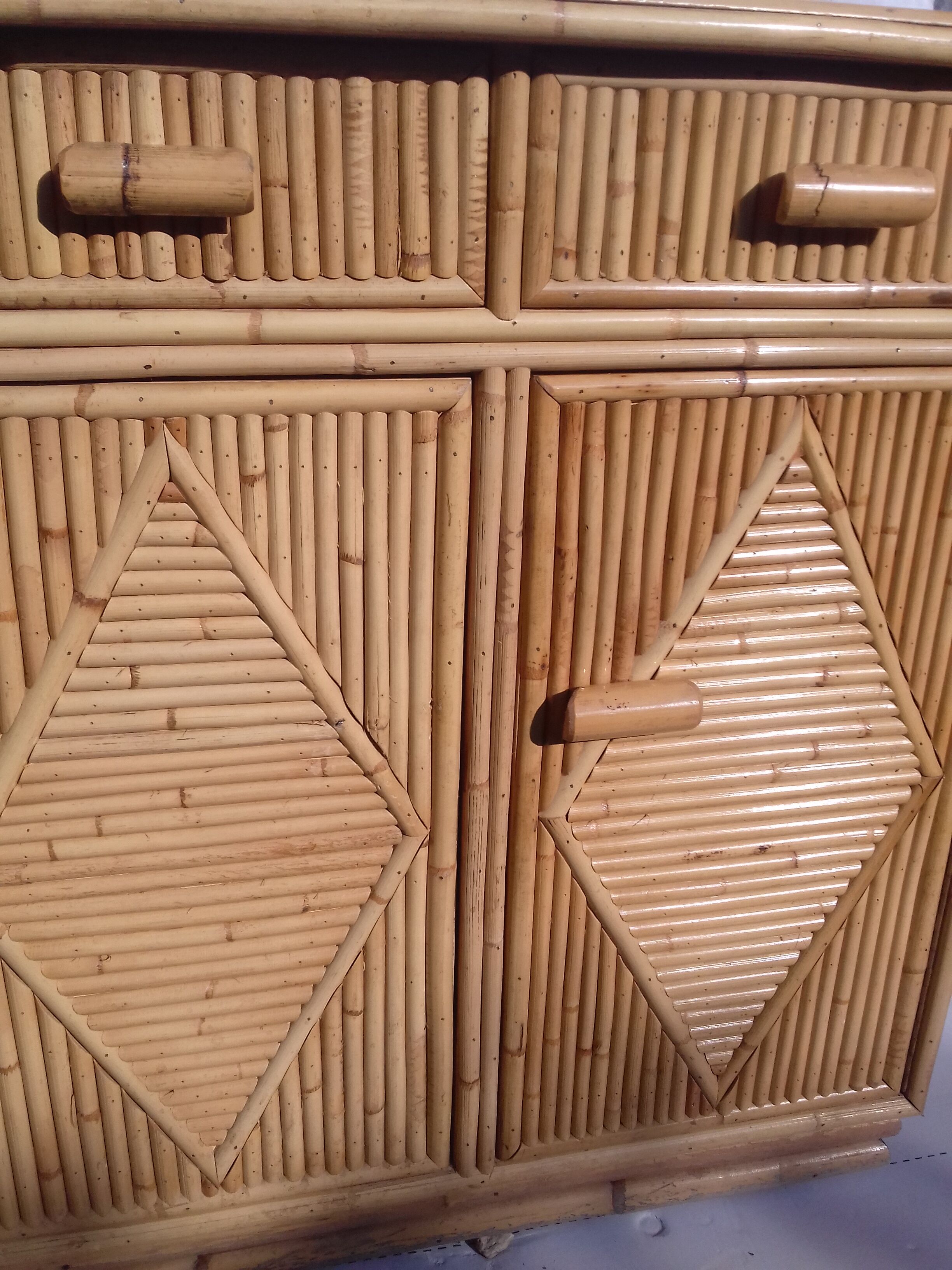 Small bar or buffet rattan