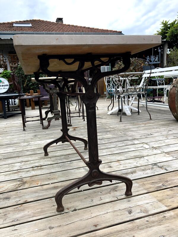 Table bistrot