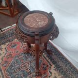 Pedestal table
