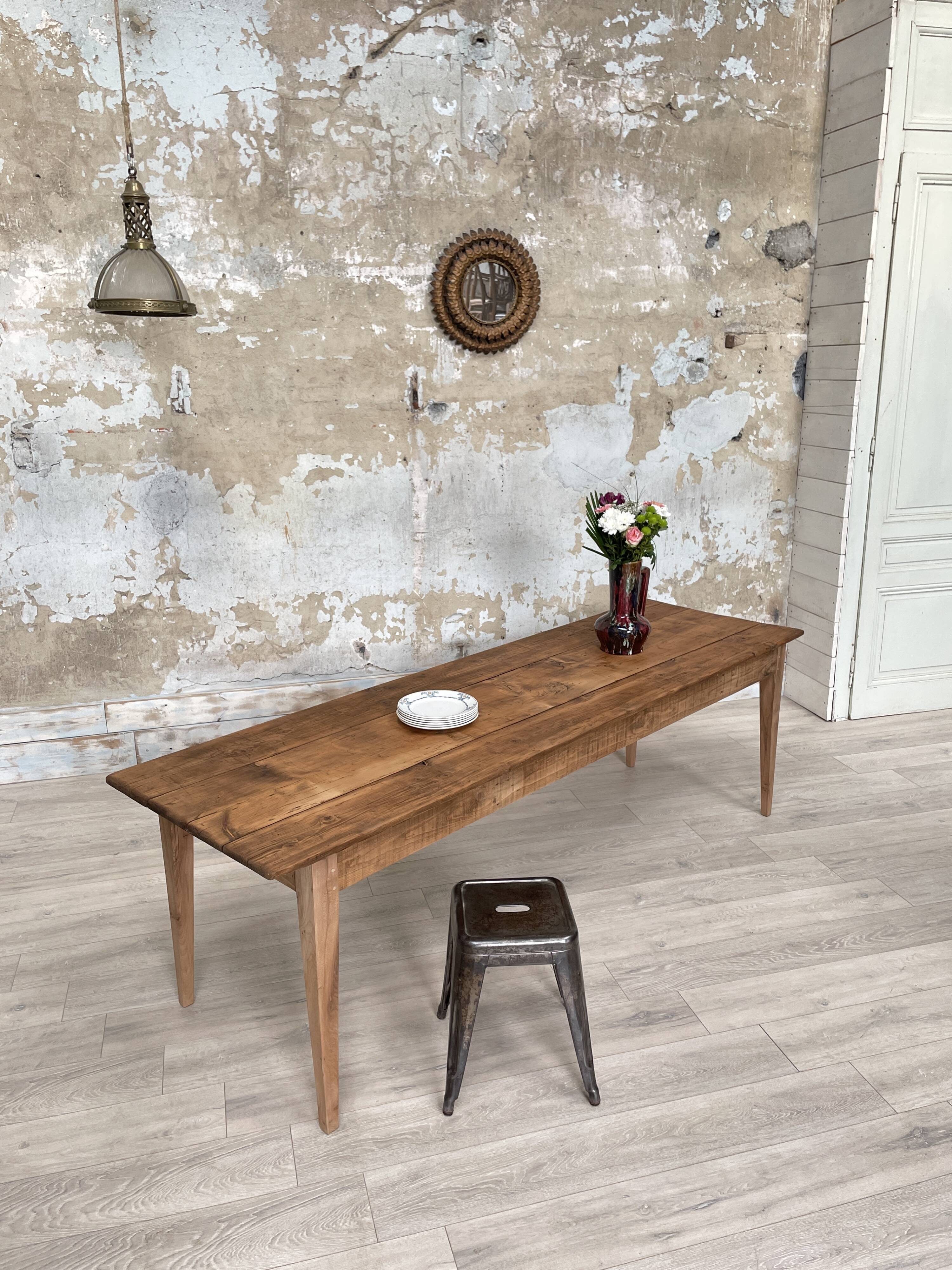 Table de ferme vintage en bois brut