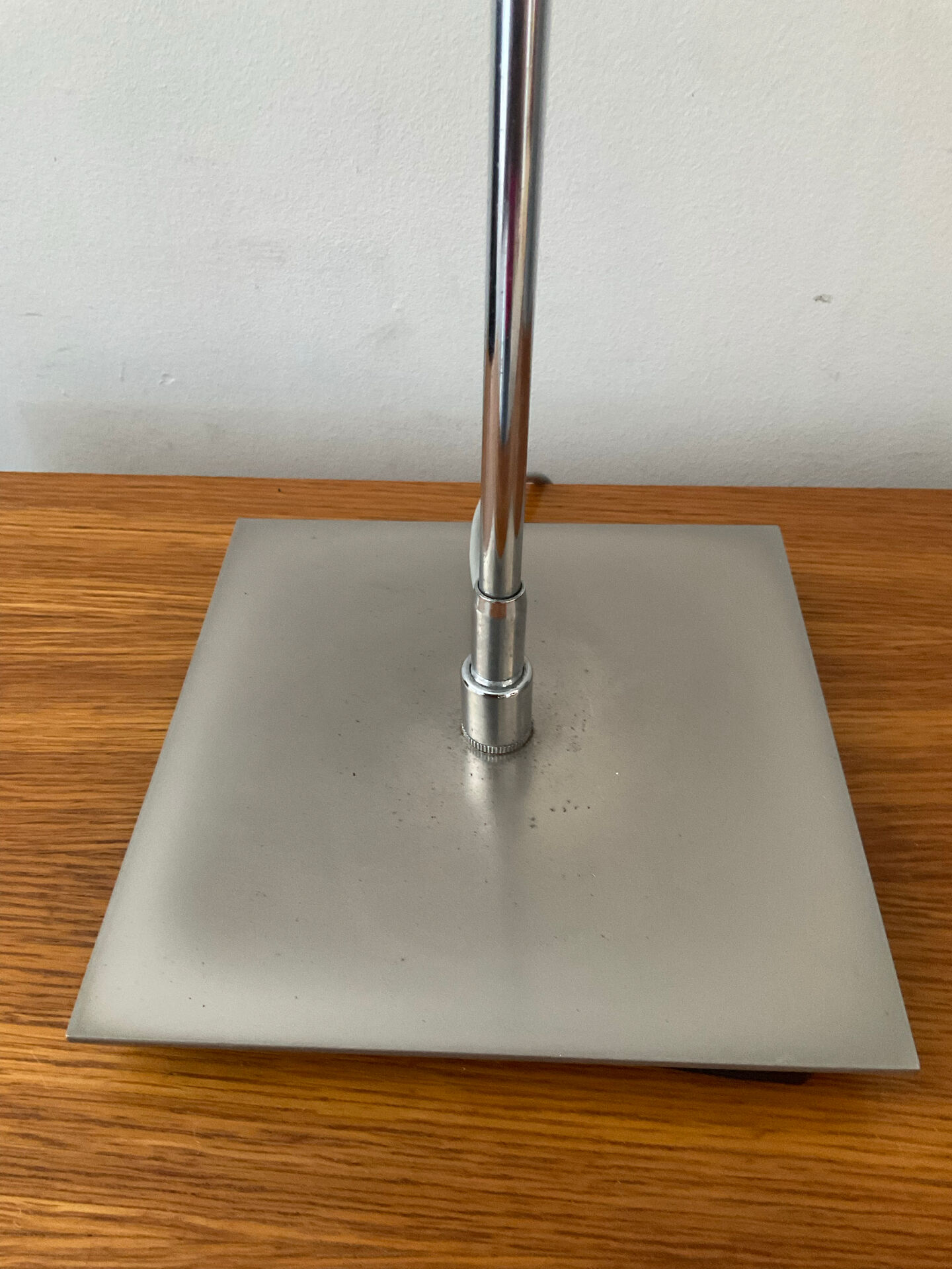 Brushed aluminium design lamp