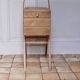 Travailleuse pieds compas