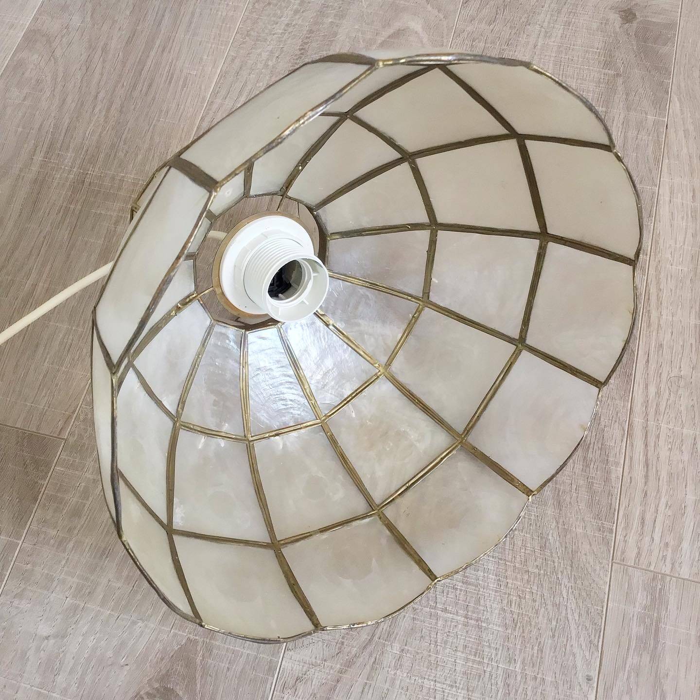 Vintage mother-of-pearl pendant light