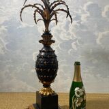 Grande lampe de table ananas en bois sculpté noir et or, France, début du XXe siècle