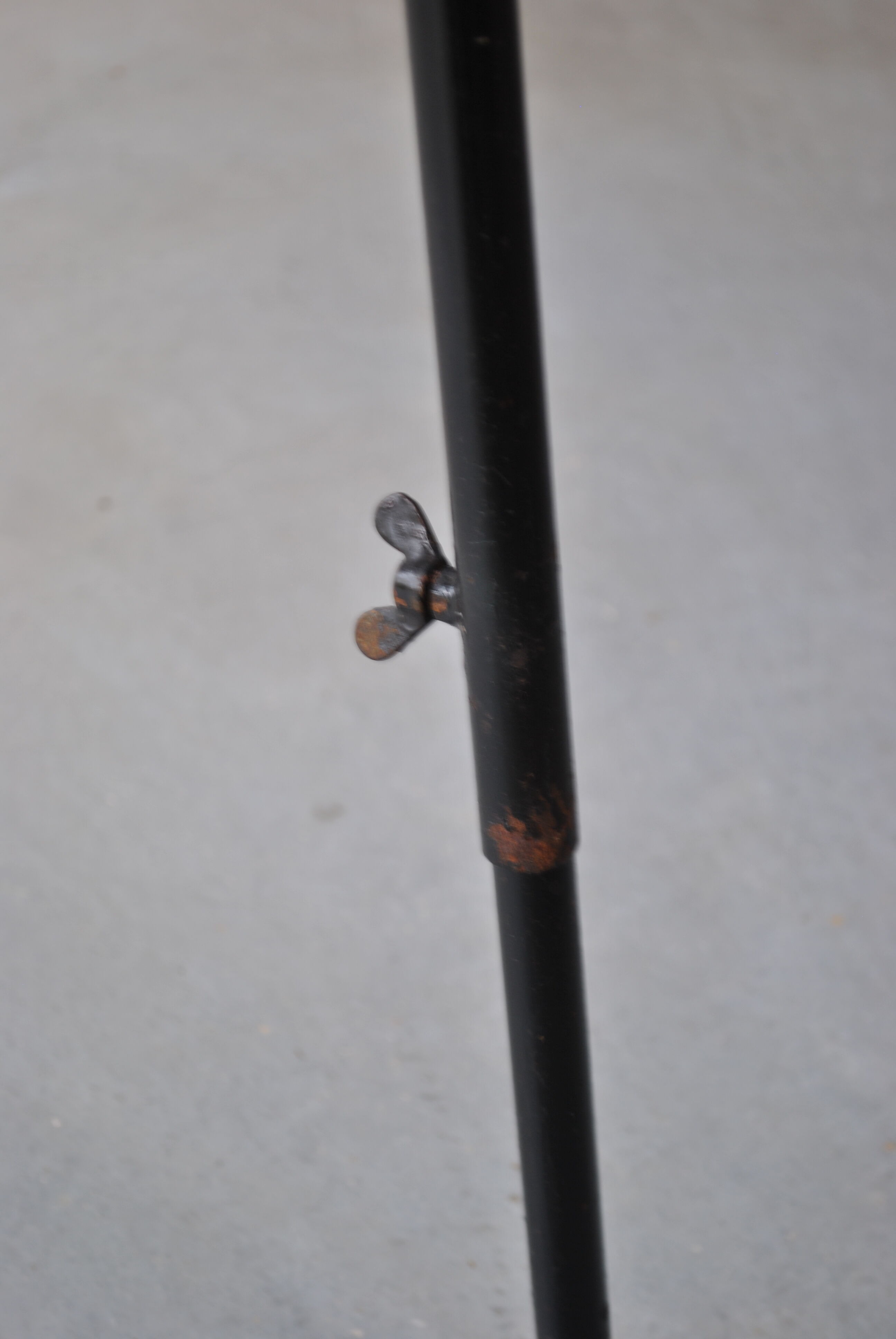 Vintage table adjustable in height 1970