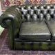 Chesterfield 2-seater green leather sofa from the 1980s