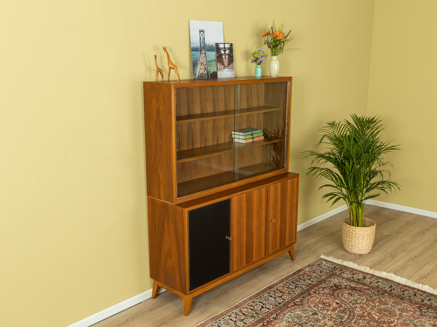 1960s showcase, behr möbel