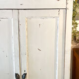 Armoire parisienne patine blanche