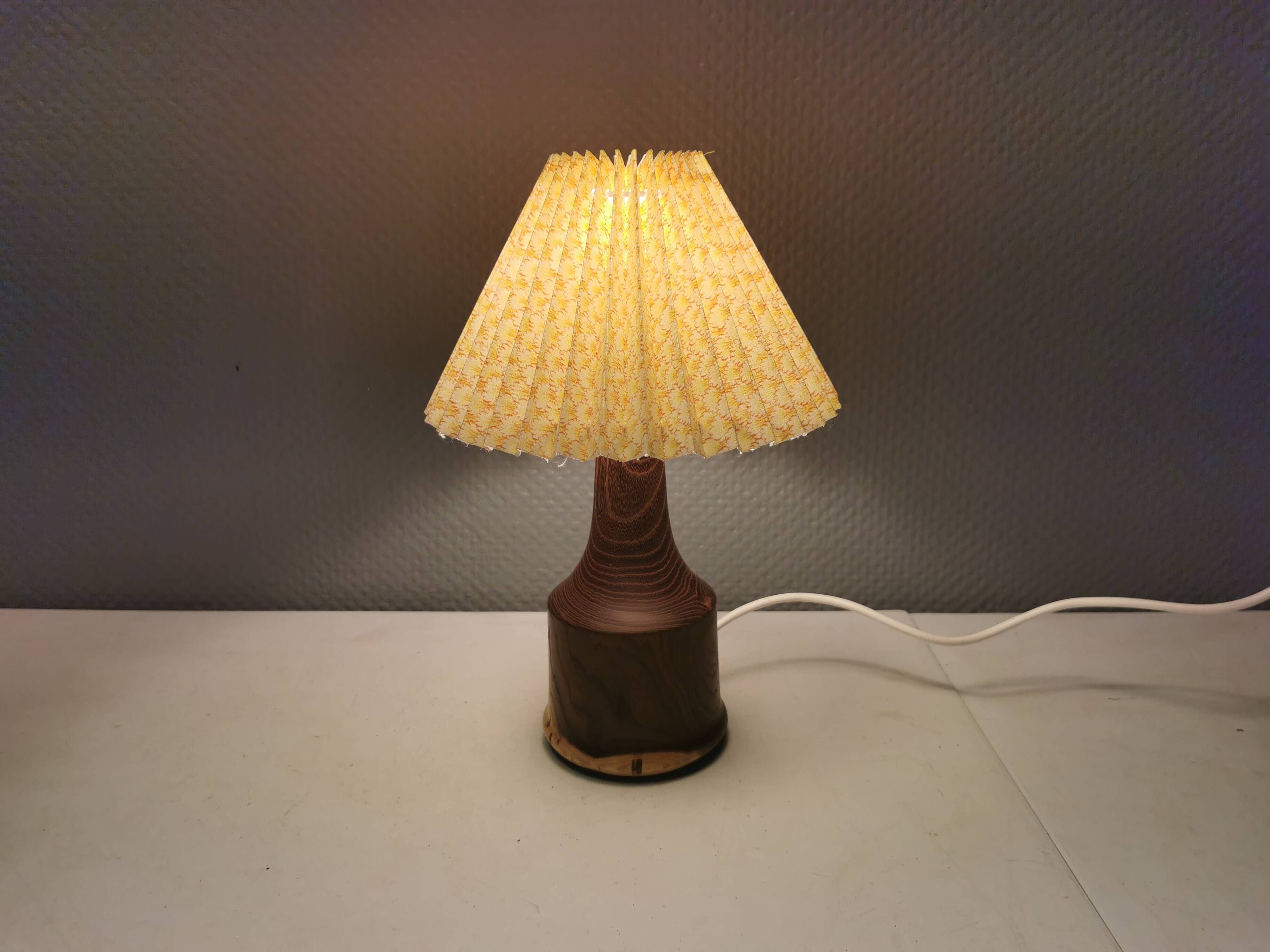 Beautiful sting lamp in twisted wood. Estimated 1970s and Swedish or Danish.