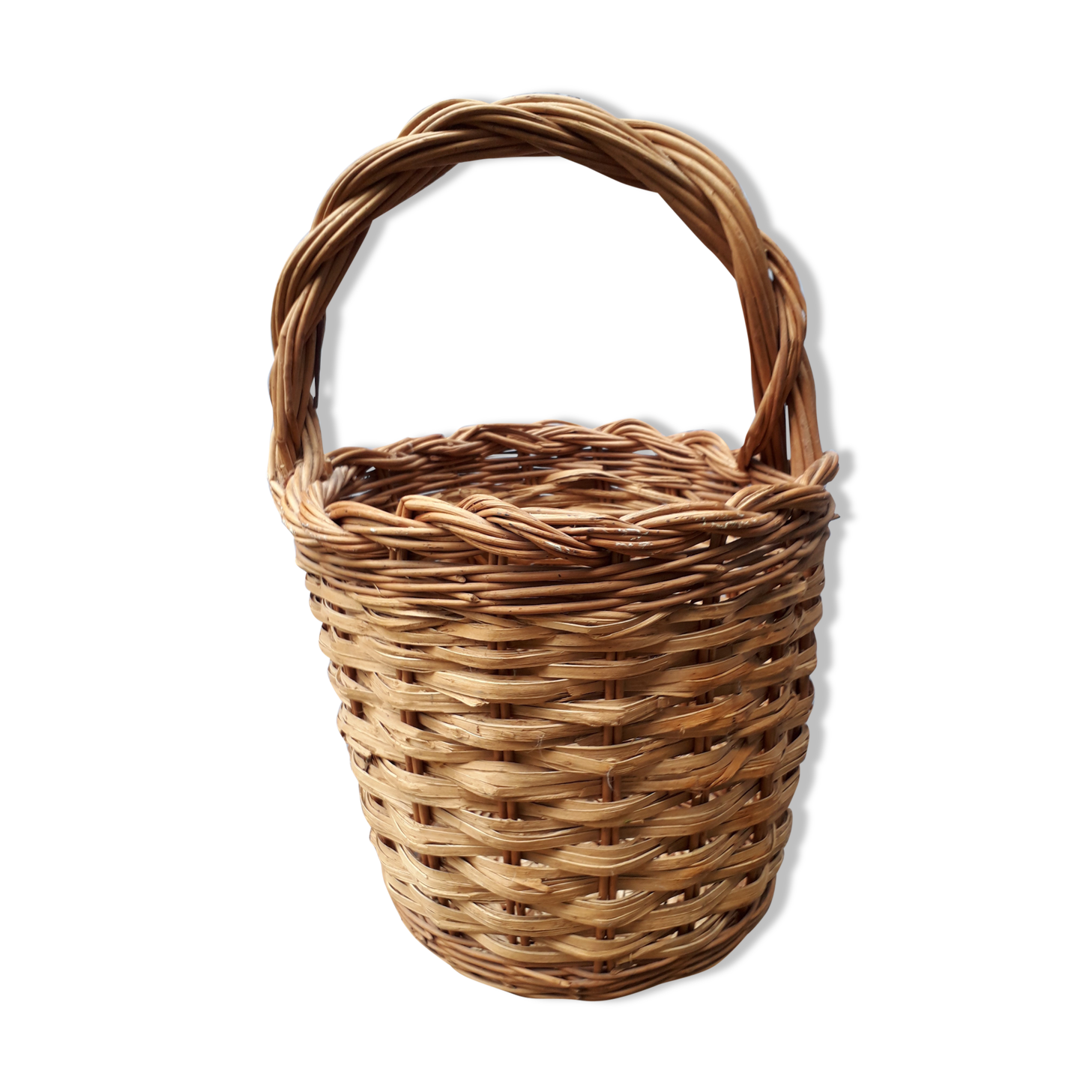 wicker round basket