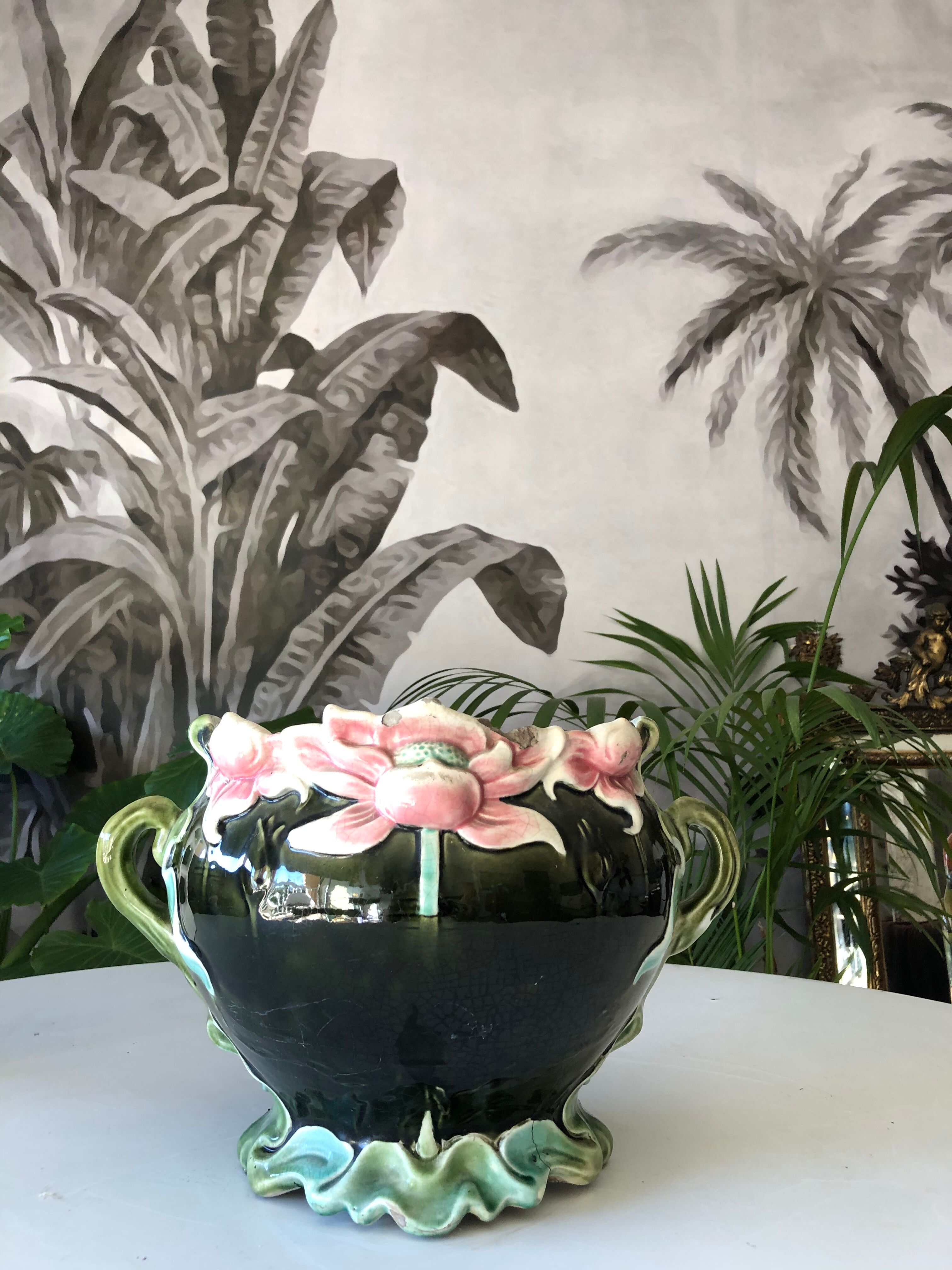 Pot-cover in dabbling