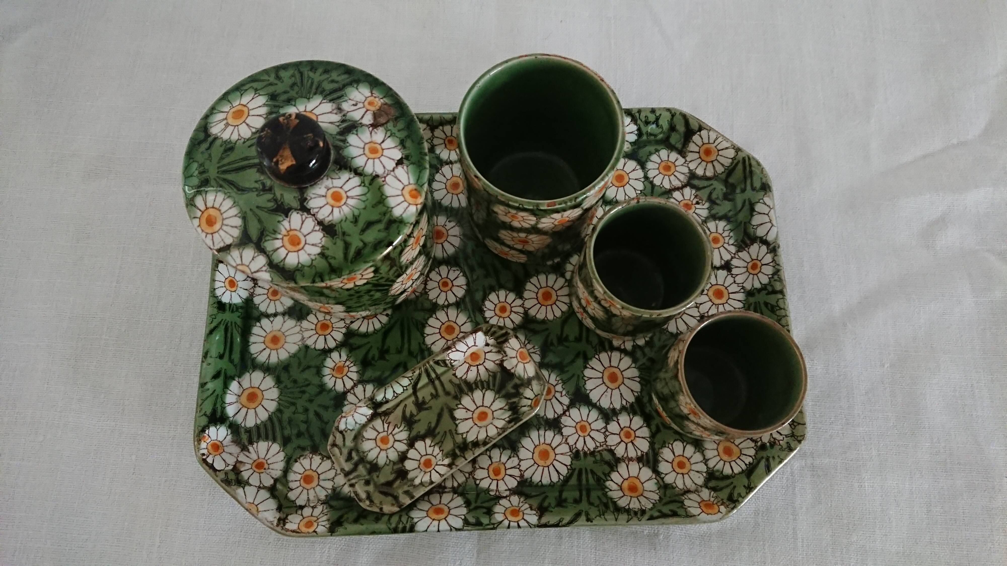 6-piece smoking service of enamelled earthenware