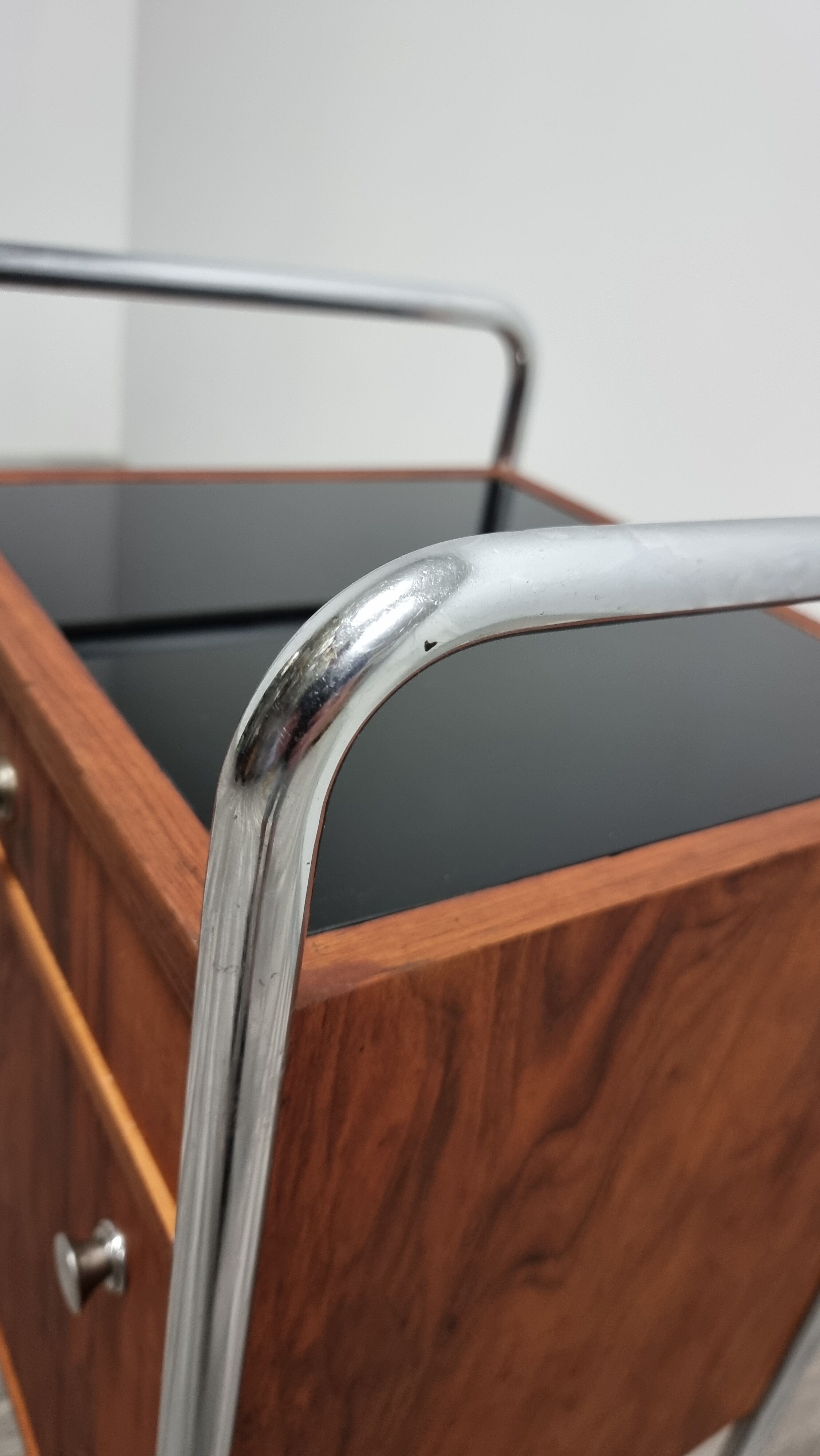 Table de chevet chromée Bauhaus