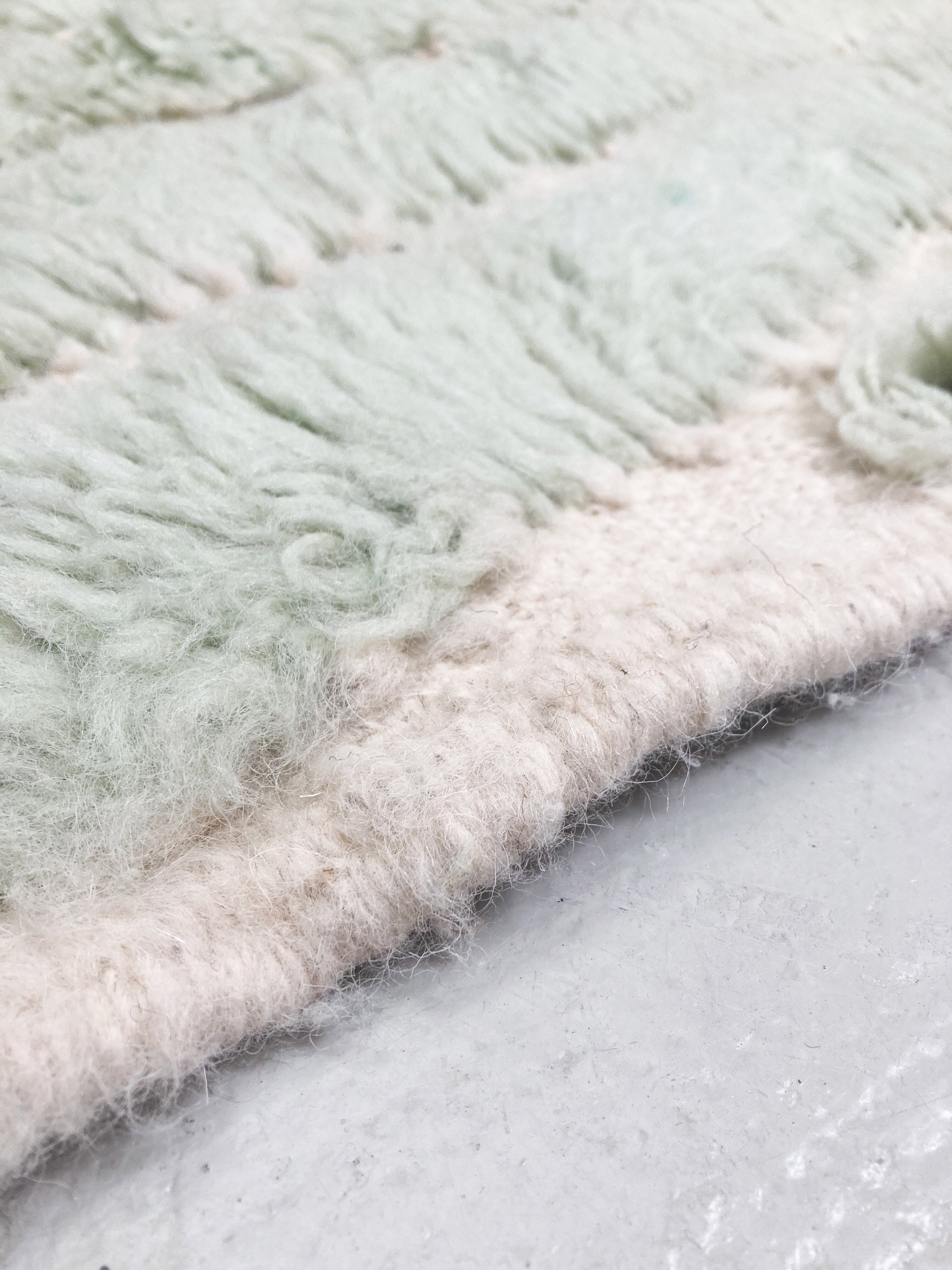 Moroccan Berber carpet Beni Ouarain mint green 2,49x1,60m