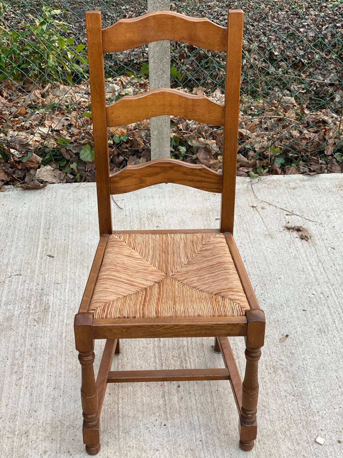 4 Vintage Farmhouse Style Solid Wood Straw Dining Chairs