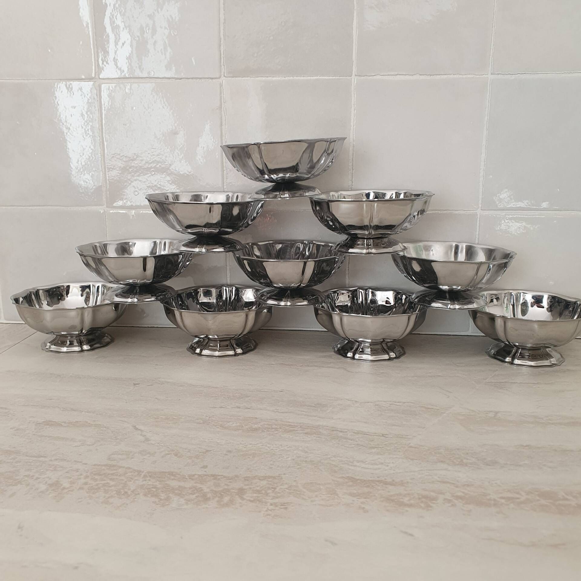 10 stainless steel dessert / ice cream bowls in Guy Degrenne style, flower shape.