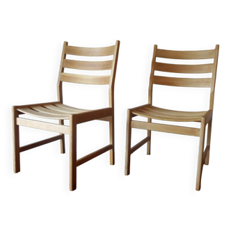 Paire de chaises à repas à large assise en frêne massif par Kurt Ostervig pour KP Mobler, Danemark 1950