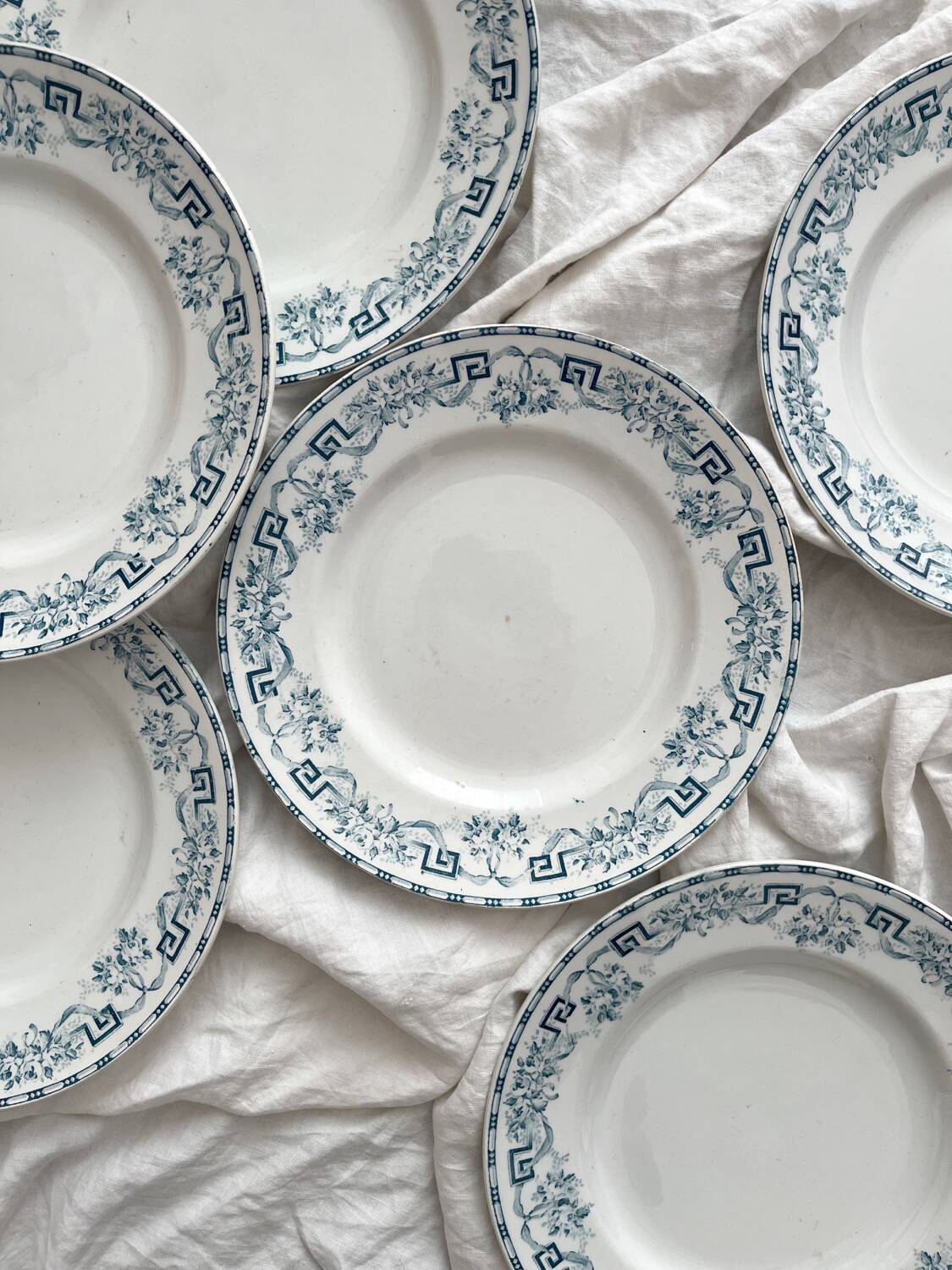 6 flat plates in iron earth “Athens” Saint Amand and Hamage