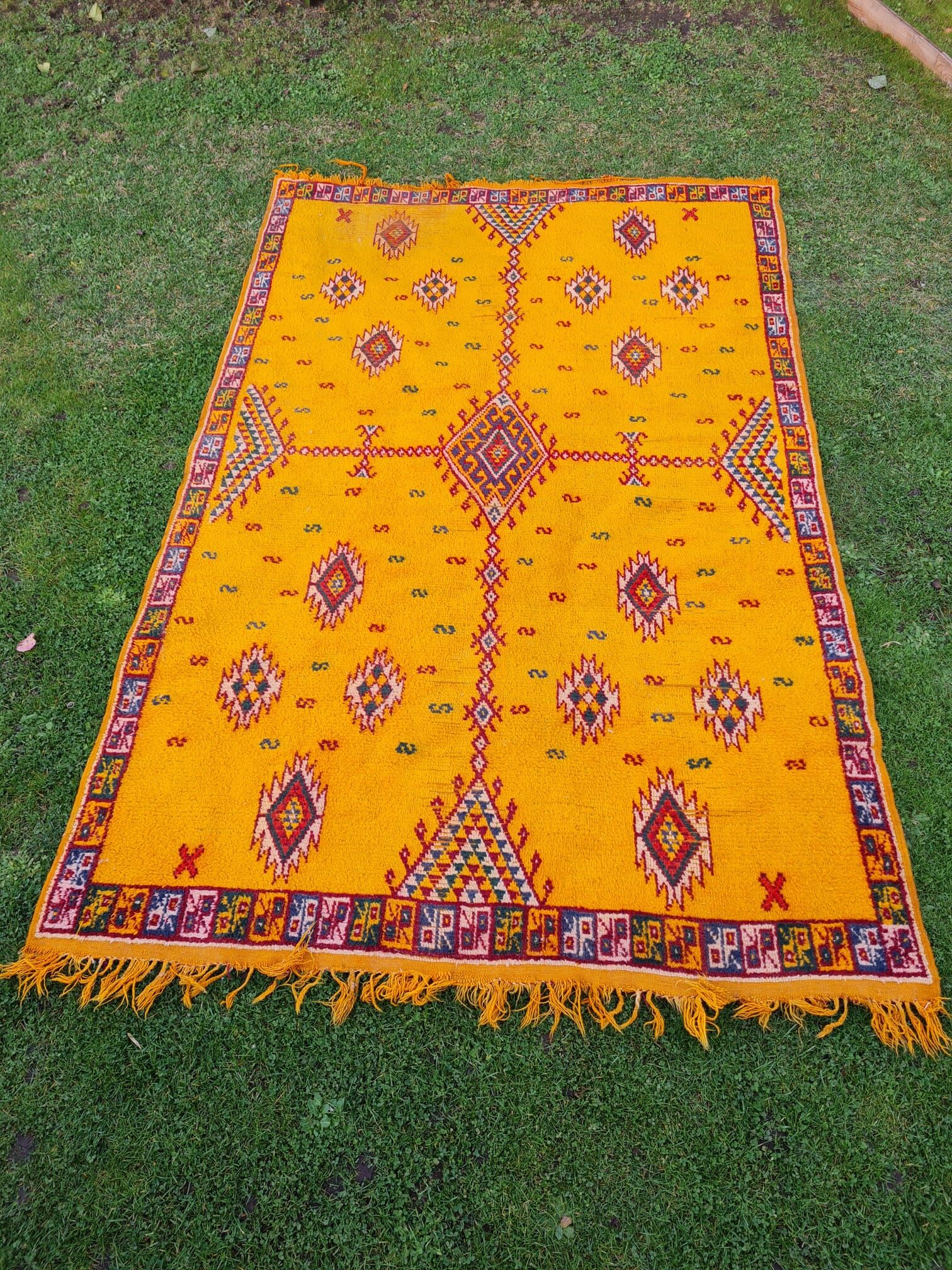 Handmade Berber carpet in wool 196 x 310cm