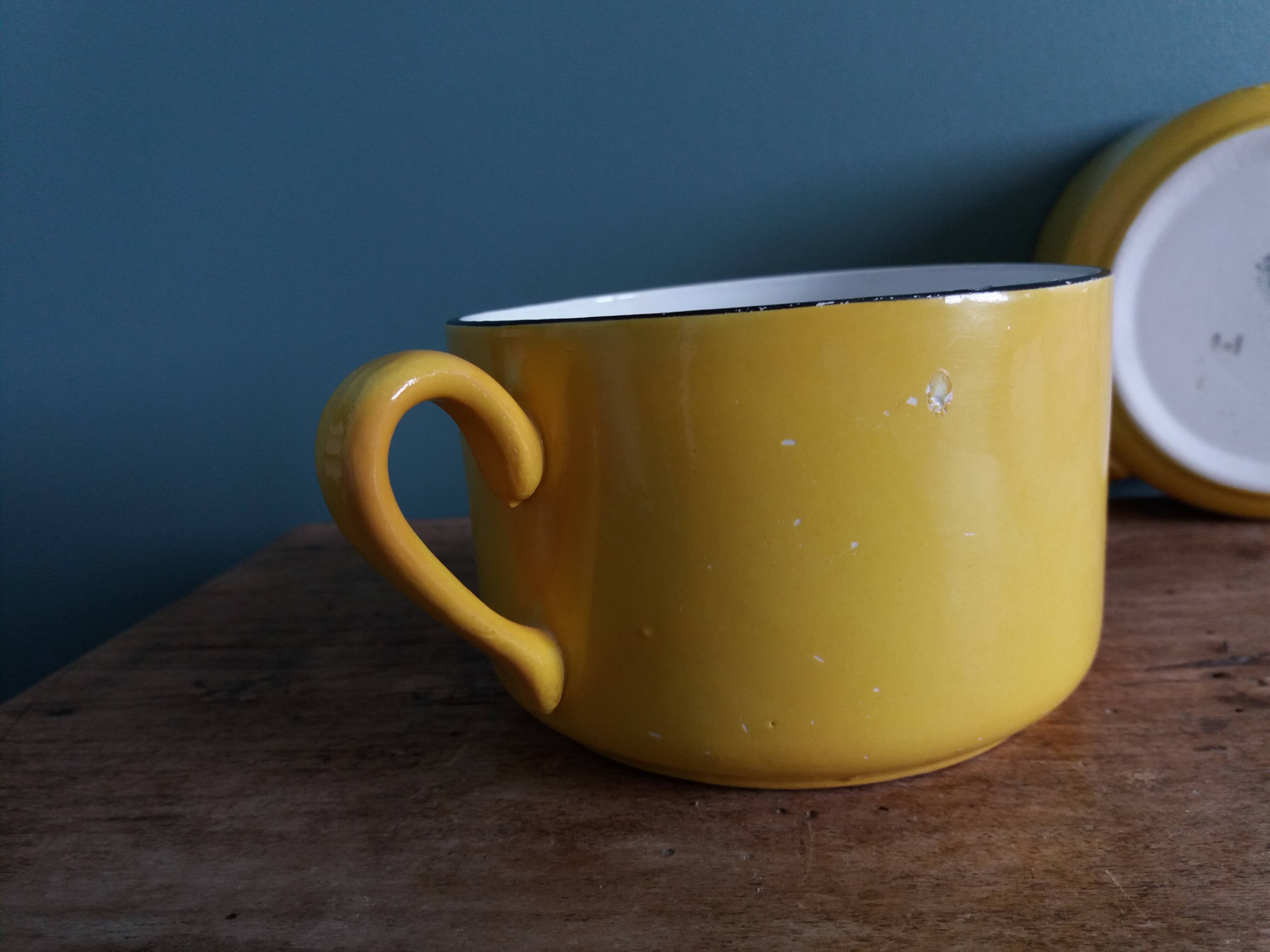 Tasses et soucoupe Saint Amand céramique jaune