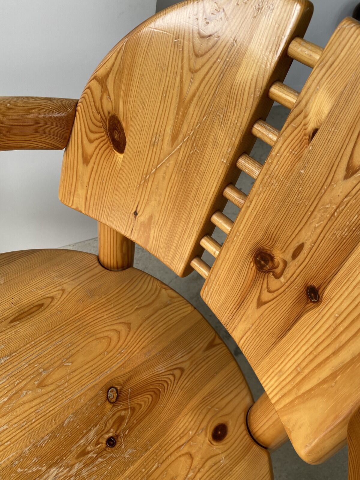 Pine armchair René Daumiller
