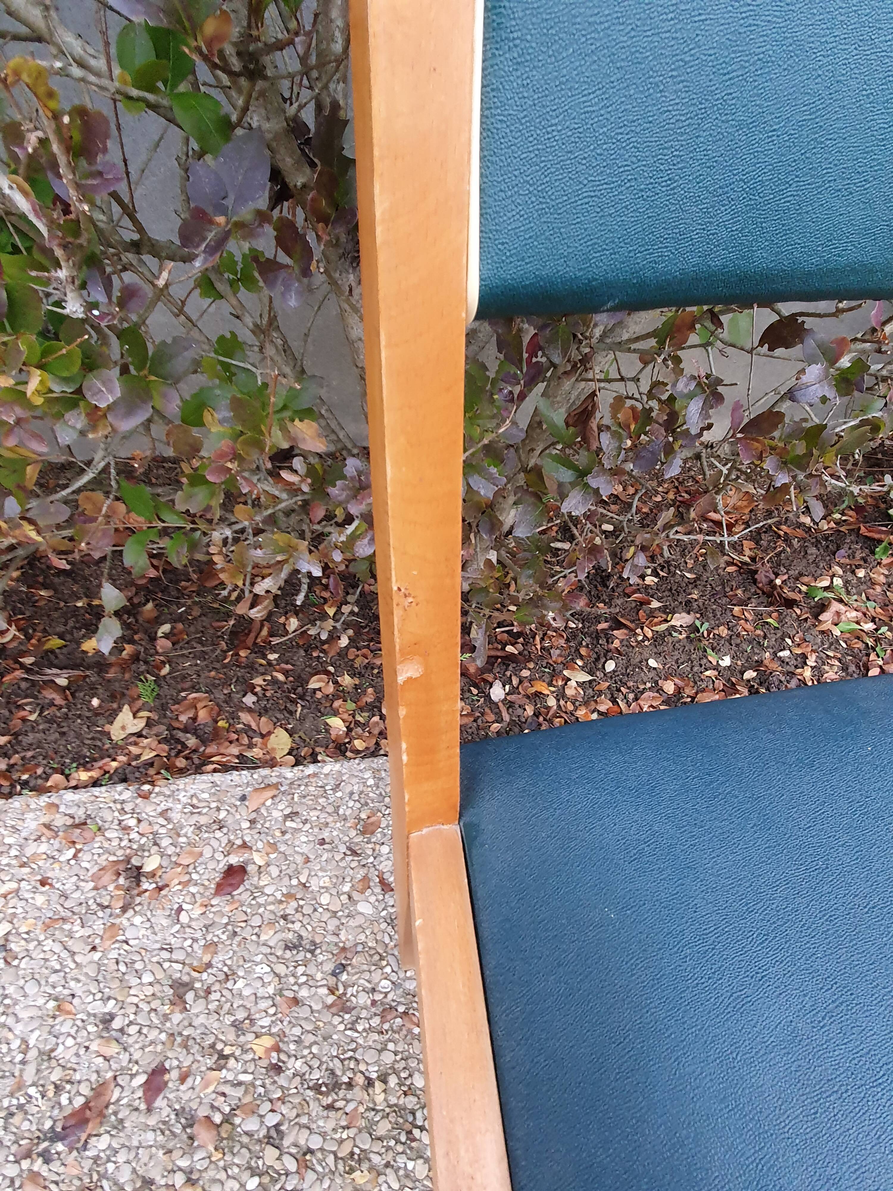Wooden and skaî office chair