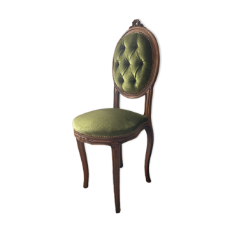 Chaise ancienne en bois et velours capitonné