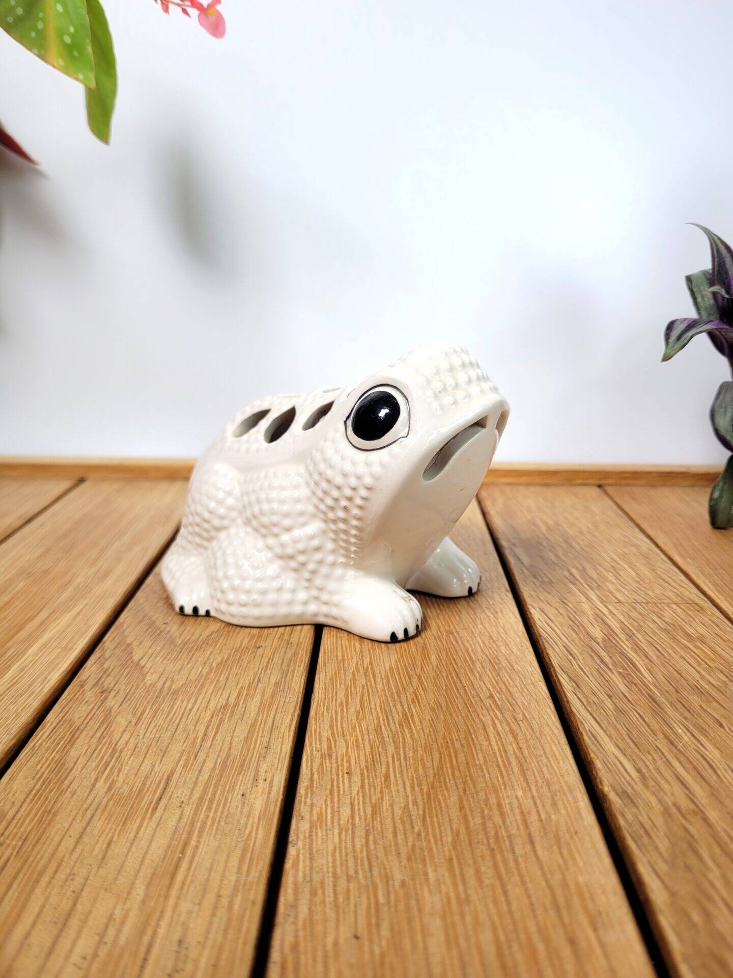 Frog flowers vase Italy 1970