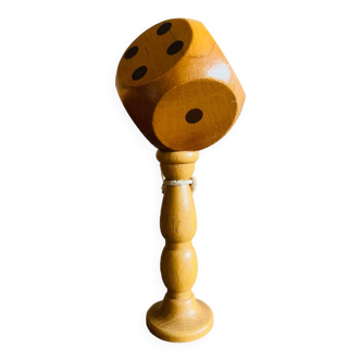 Bilboquet dice shape
