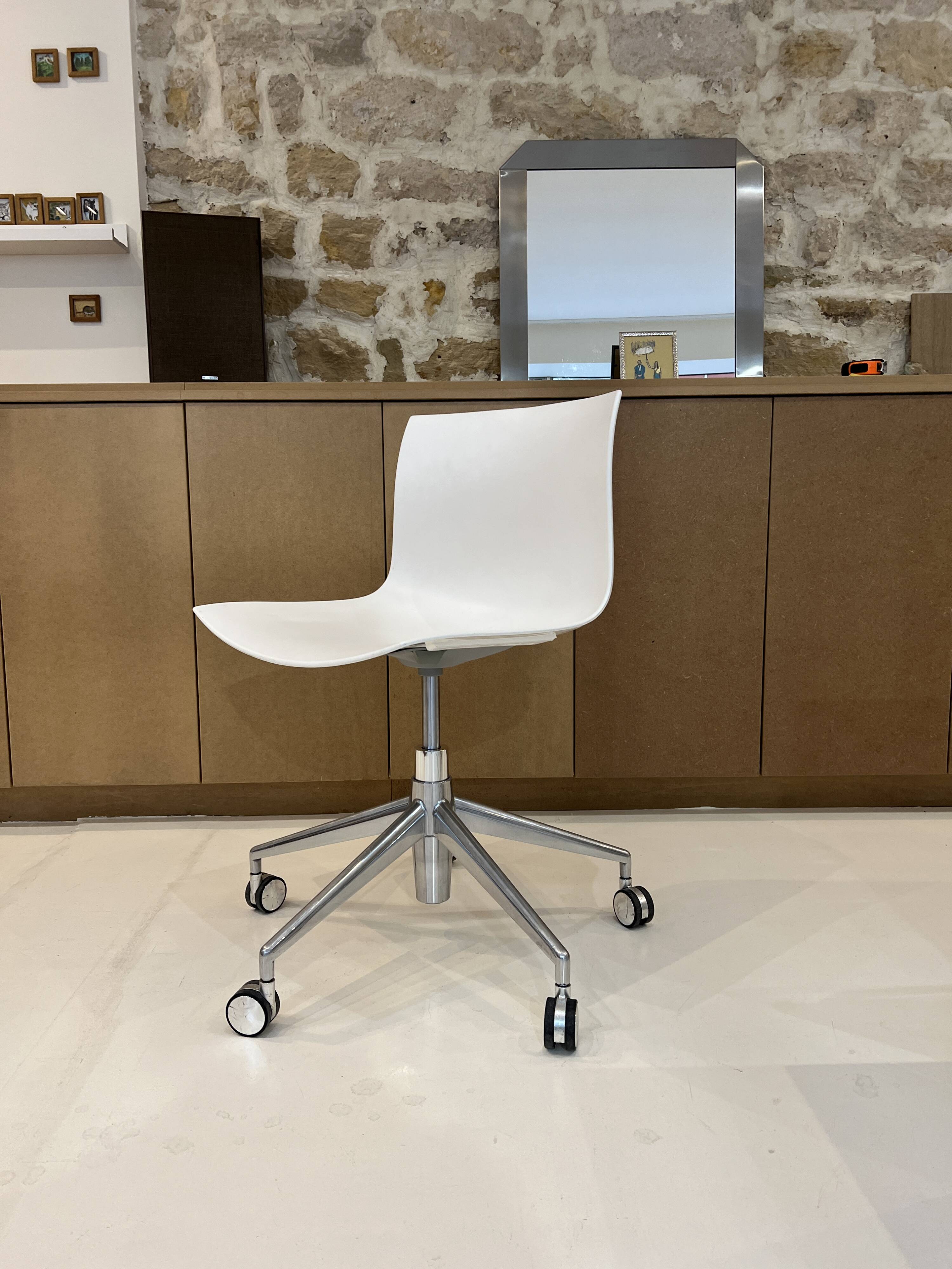 4 Cataifa 46 office chairs by Arper