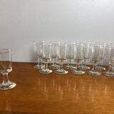 12 wine glasses made of blown glass
