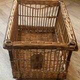 Large basket, rattan basket, old wicker linen basket